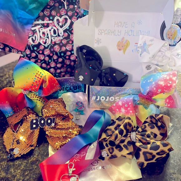 JoJo Siwa Other - Girls Jojo Siwa bow club collection